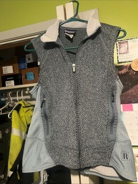 R1 fleece hybrid vest (more like a small!)